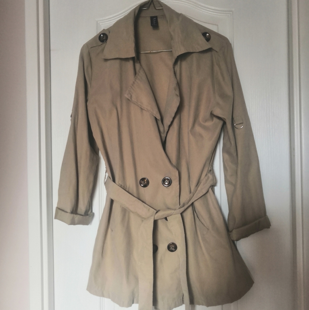Lightweight trench coat style duster jacket